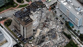 FOTO: Apartemen Ambruk di Florida Hilangkan 100 Orang