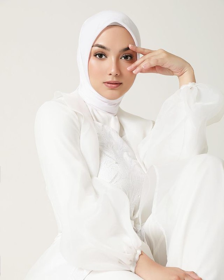Citra Kirana masih bungkam dan memilih memposting foto cantik dirinya ditengah isu yang menerpa Rezky Aditya. Yuk intip foto cantiknya!