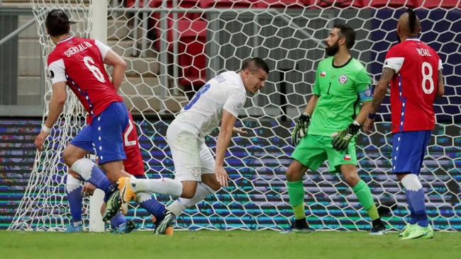 Chile kalah 0-2 dari Paraguay pada lanjutan Grup A Copa America 2021 yang berlangsung di Stadion Nacional Mane Garrincha, Brasilia, Jumat (25/6) pagi WIB.