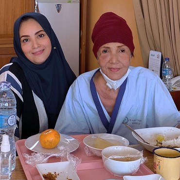 Banyak Lebam di Wajah Waty Siregar, Elma Theana Angkat Suara