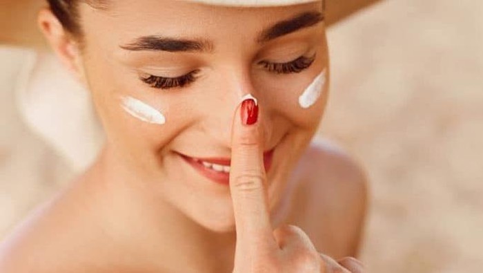 Tangkal Bahaya Sinar UV dengan 5 Pilihan Produk Hybrid Sunscreen: Kulit Sensitif Approved