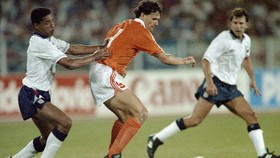 Hikayat Gol Ajaib Marco van Basten di Final Euro 1988