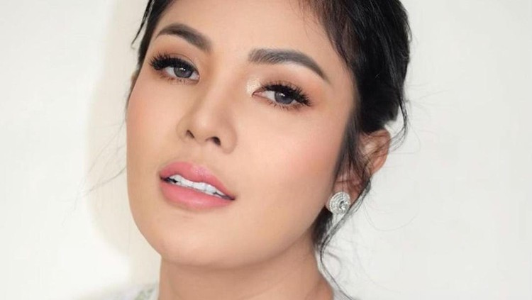 Nindy Ayunda