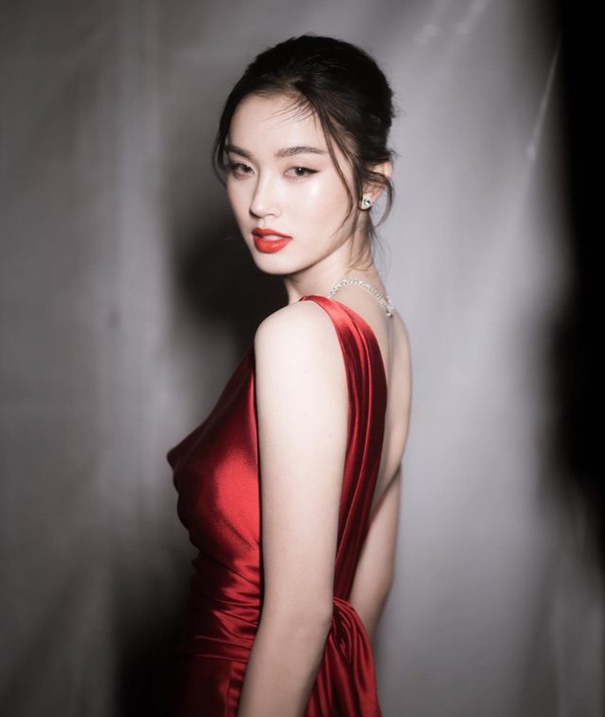 Nong Poy pernah disebut sebagai transgender tercantik di Thailand&period; Yuk kita intip kegiatan Nong Poy sekarang&excl;