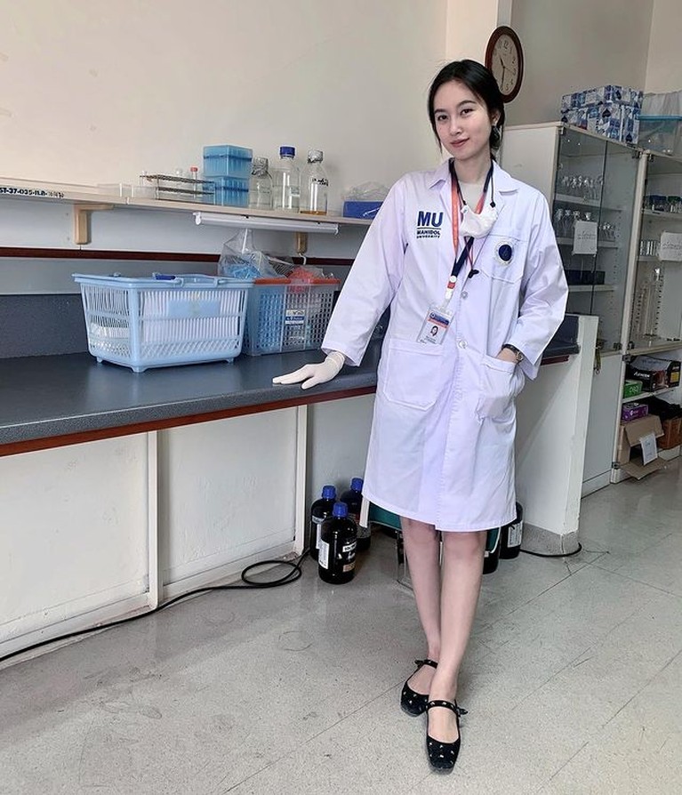 Nong Poy Transgender Tercantik di Thailand Nong Poy pernah disebut sebagai transgender tercantik di Thailand. Yuk kita intip kegiatan Nong Poy sekarang!