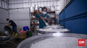 FOTO: Penyediaan Makanan Warga yang Isolasi Mandiri di Jaktim
