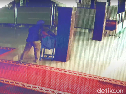 Polisi Buru Sejoli di Maros yang Mesum dalam Masjid-Curi Kotak Amal