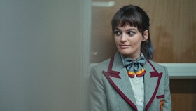 Emma Mackey Beri Sinyal Setop Bintangi Sex Education