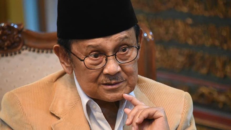 Sosok BJ Habibie dan Sederet Fakta Soal 'Bapak Pesawat'