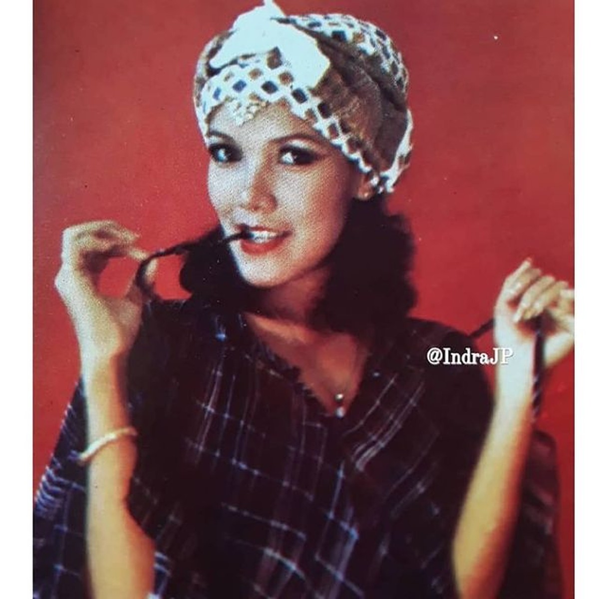 Kabar terbaru artis senior Waty Siregar tengah memprihatinkan karena mengidap kanker&period; Yuk kita intip sosoknya&excl;