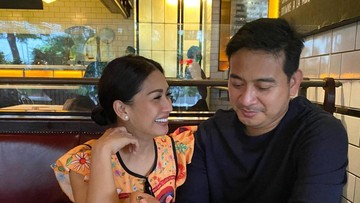TATA JANEETA MENANTI KEHAMILAN ANAK PERTAMA
