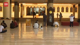 VIDEO: Tanggapan Salat Jumat Berjemaah di Jakarta Ditiadakan