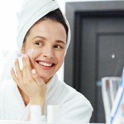 Hindari 5 Kesalahan Ini dalam Rutinitas Skincaremu, Bikin Kulit Makin Kusam!