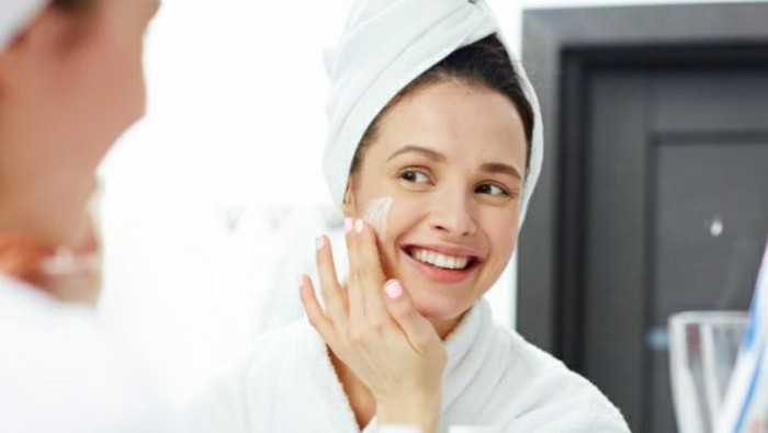 Hindari 5 Kesalahan Ini dalam Rutinitas Skincaremu, Bikin Kulit Makin Kusam!