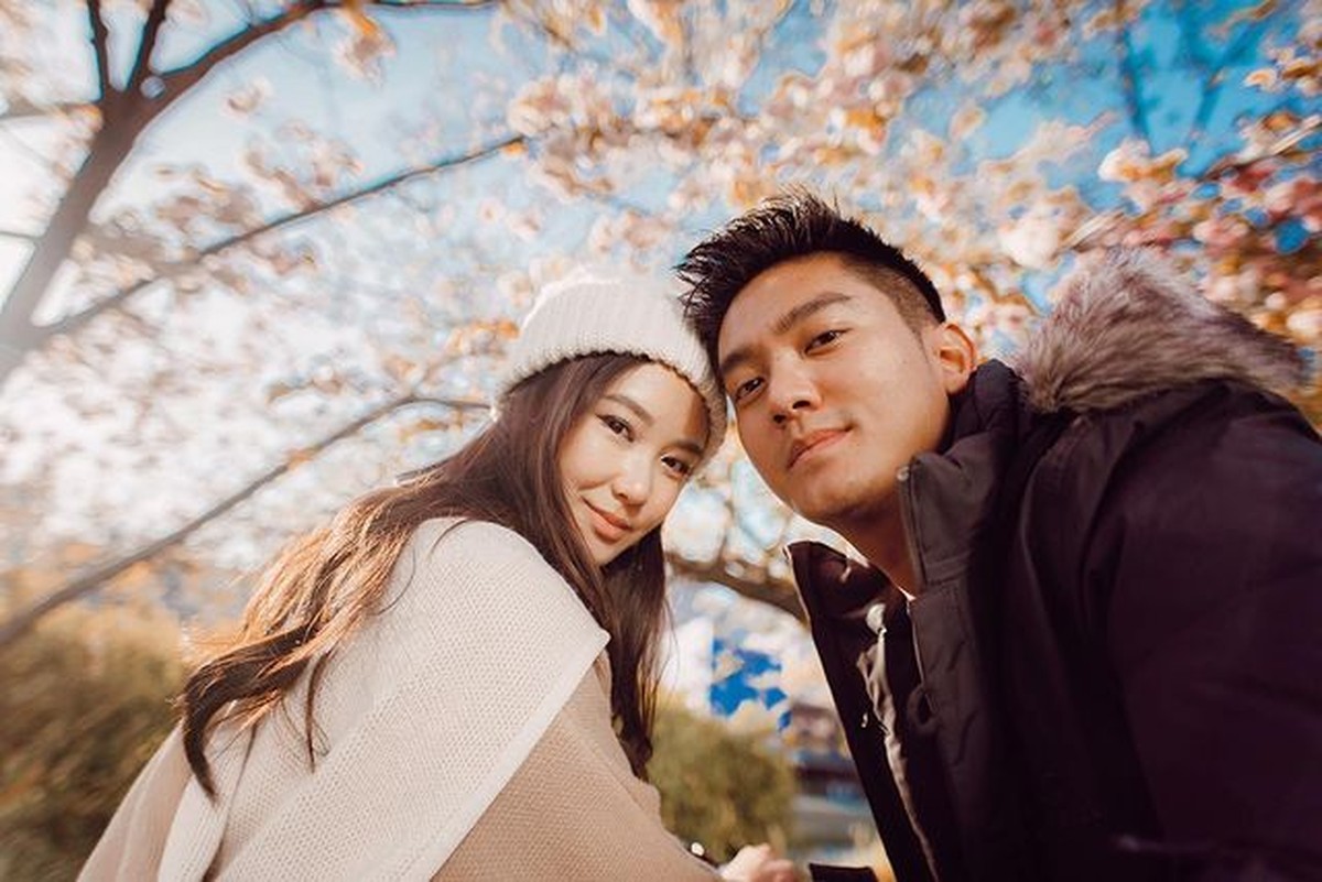 Tanggal pernikahan Boy William dan Karen Vendela bocor&comma; dikabarkan mereka akan segera menikah Juli ini&period; Yuk intip kemesraan mereka&excl;