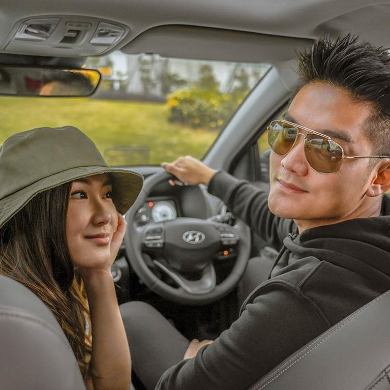 Akan Segera Menikah Intip Momen Mesra Boy William dan Karen Vendela Tanggal pernikahan Boy William dan Karen Vendela bocor, dikabarkan mereka akan segera menikah Juli ini. Yuk intip kemesraan mereka!