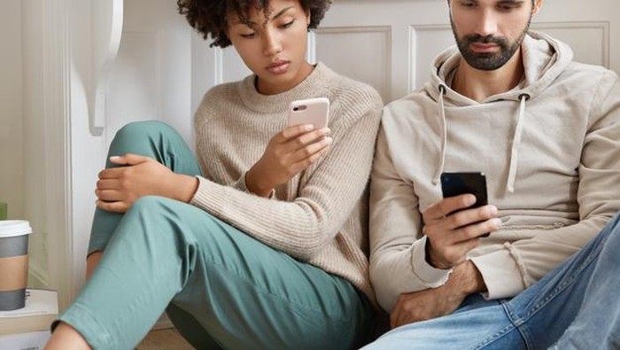 Tanda-tanda Media Sosial Mulai Pengaruhi Kesehatan Mentalmu, Hati-hati!