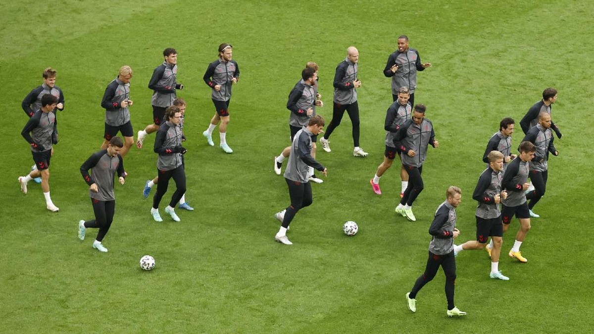 FOTO: Wales dan Denmark Panaskan Mesin Sambut 16 Besar Euro