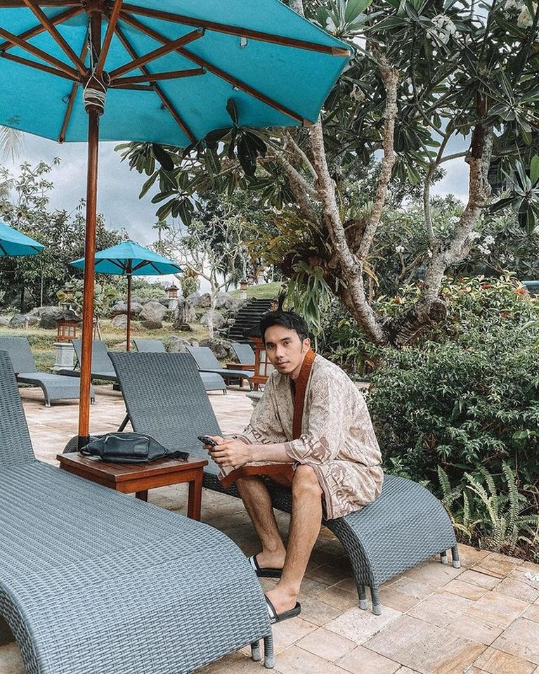 Pesona Panji Komara yang Diisukan Selingkuh dengan Nathalie Holscher Nathalie Holscher dikabarkan selingkuh dengan manajer Sule yang bernama Panji Komara. Yuk kita intip sosoknya!