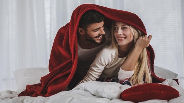 Prediksi Asmara Hari Ini, Semua Zodiak Romantis Kecuali Aries dan Cancer Prediksi zodiak hari ini seputar asmara, semua zodiak dalam mood romantis, kecuali Aries dan Cancer. Ada apa dengan ramalan asmara zodiak Aries dan Cancer?
