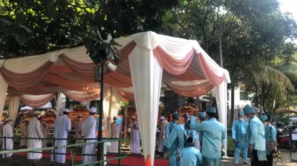 Ameer Azzikra menggelar resepsi pernikahannya dengan Nadzira Shafa pada hari ini Sabtu &lpar;26&sol;6&rpar;&period; Yuk intip bagaimana suasananya&excl;