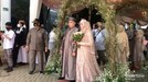 Ameer Azzikra menggelar resepsi pernikahannya dengan Nadzira Shafa pada hari ini Sabtu &lpar;26&sol;6&rpar;&period; Yuk intip bagaimana suasananya&excl;