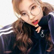 Tips Make Up untuk Kamu yang Berkacamata