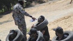 FOTO: Anak-Anak Palestina Digembleng di Kamp Militer