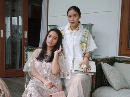 7 Momen Keakraban Dua Kakak Beradik Putri Dede Yusuf yang Beranjak Dewasa