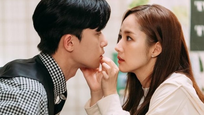 img-title Totalitas, Sederet Aktor Korea Ini Dijuluki Kissing King Oleh Netizen