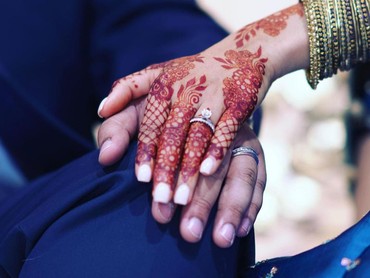 img-title Lihat Wajah Istri di Hari Pernikahan, Pria Arab Ini Langsung Minta Cerai