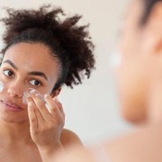 4 Tips Reapply Sunscreen dengan Tepat dan Nyaman