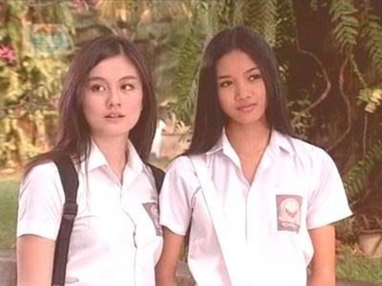 Foto-foto lawas Agnez Mo beredar di media sosial sedang jadi sorotan. Yuk kita intip deretan foto lawas Agnez Mo!