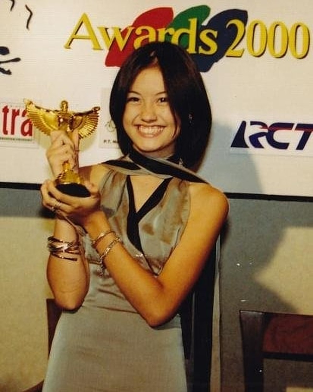 Foto-foto lawas Agnez Mo beredar di media sosial sedang jadi sorotan&period; Yuk kita intip deretan foto lawas Agnez Mo&excl;