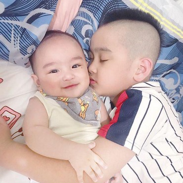 Duo Ganteng, Ken & Baby Faith Putra Donnie Sibarani Eks Vokalis Ada Band