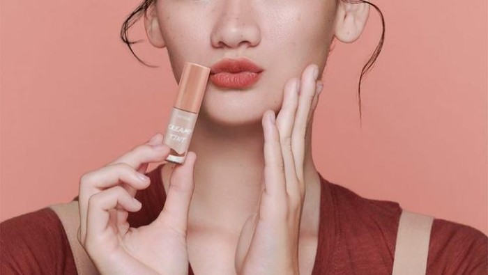 7 Jenis Lip Tint Beserta Rekomendasinya yang Sayang Dilewatkan 7 Jenis Lip Tint Beserta Rekomendasinya yang Sayang Dilewatkan
