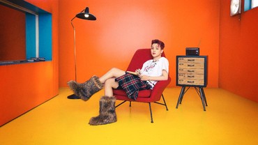 img-title Pakai Rok di Konsep Foto Album 'Butter', Jimin BTS Tuai Pujian