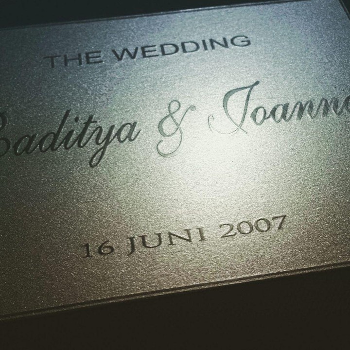 <p>Selain itu, diketahui juga bahwasannya pada 16 Juni yang lalu diperingati sebagai wedding anniversary Radit dan Joanna lho, Bunda. Sedihnya, kini sang suami telah tiada. Raditya Oloan meninggal setelah sembuh dari COVID-19 pada 6 Mei 2021 lalu. (Foto: Instagram @ninakairupan)</p>