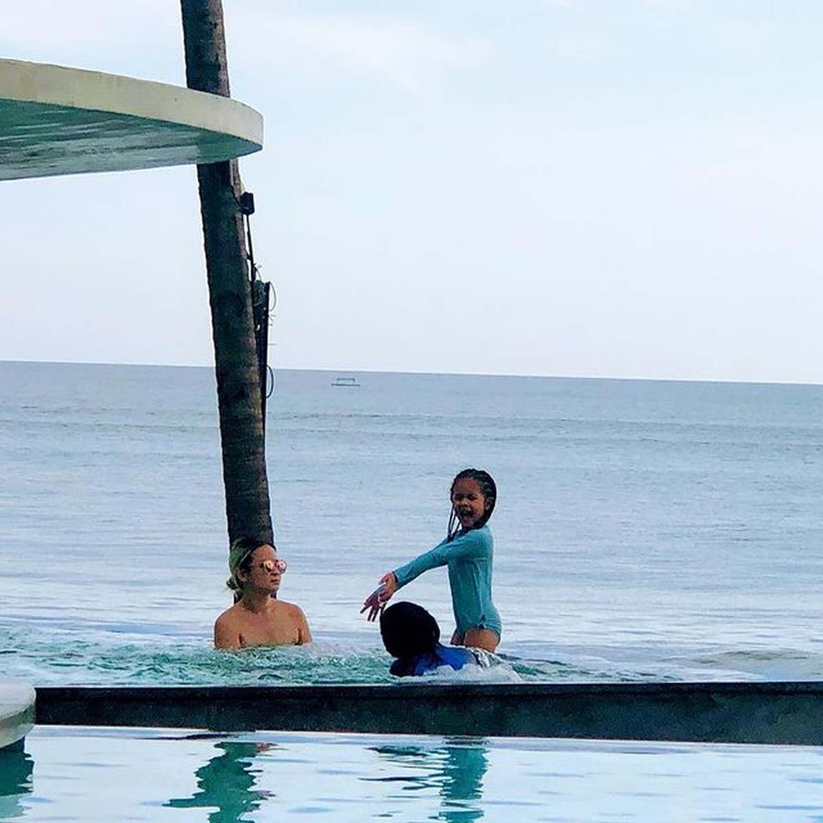 Setelah sebulan lebih kepergian Raditya Oloan&comma; Joanna dan anak-anak sudah mulai bangkit&period; Yuk kita intip kondisi terbaru mereka&excl;