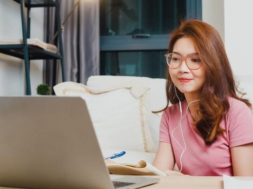 Efektif! Ini Syarat Kerja Produktif Sambil Memutar Musik Menurut Sains