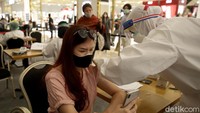 <p>Vaksinasi COVID-19 ini tanpa dipungut biaya dan diperuntukkan bagi para konsumen CT Corp yang merupakan warga negara Indonesia serta berusia 18 tahun ke atas. (Foto: Agung Pambudhy)</p>