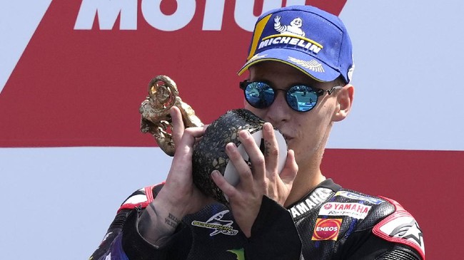 Berita mengenai Fabio Quartararo diancam Maverick Vinales dalam perburuan gelar juara MotoGP musim ini menjadi berita olahraga terpopuler kali ini.