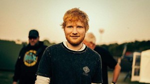 Surprise! Ed Sheeran Bakal Siapkan Lagu Lagi Buat BTS
