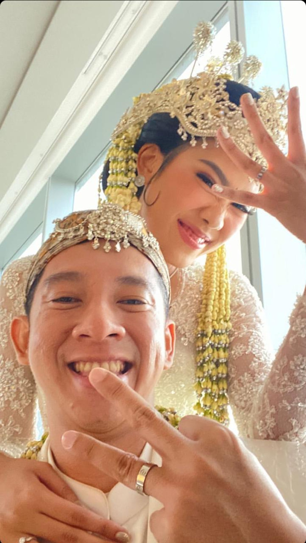 Alika Islamadina dan Raja Siregar kini telah resmi jadi pasangan suami istri&period; Yuk kita intip rangkaian proses pernikahan Alika&excl;