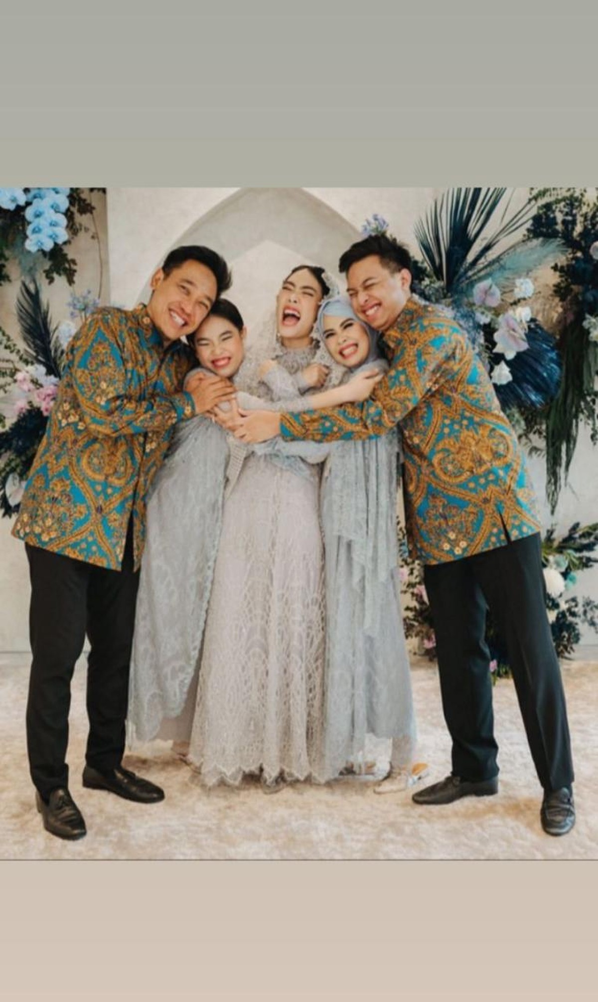 Alika Islamadina dan Raja Siregar kini telah resmi jadi pasangan suami istri&period; Yuk kita intip rangkaian proses pernikahan Alika&excl;