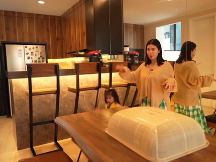 10 Potret Rumah Felicya & Hito, Ada Ruang Billiard dan Walk in Closet Mewah