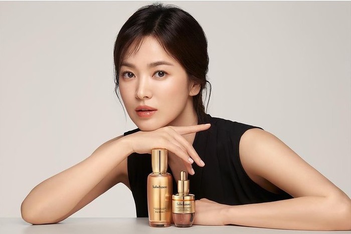 Selain brand fashion, Song Hye Kyo juga menjadi Brand Ambassador Sulwhasoo produk perawatan kulit asal negeri ginseng, Korea. /Sumber: Instagram.com/kyo1122