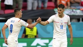 Hasil Euro 2020: De Ligt Kartu Merah, Ceko ke Perempat Final