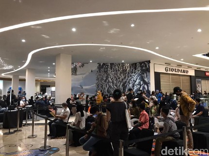 7 Potret Vaksinasi Massal CT Corp, Dihadiri Warga dengan Antusias Bun