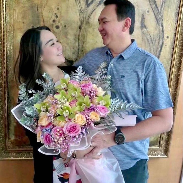 <p>Kabar gembira datang dari Basuki Tjahaja Purnama alias Ahok. Sang istri, Puput Nastiti Devi diduga tengah mengandung anak kedua. (Foto: Instagram: @basukibtp)</p>